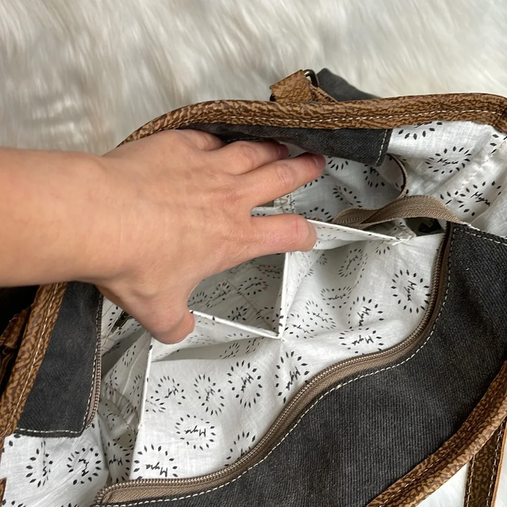 Myra Bag Shoulder Bag